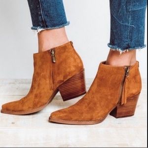 Sam Edelman Boots/Ankle Booties  7.5